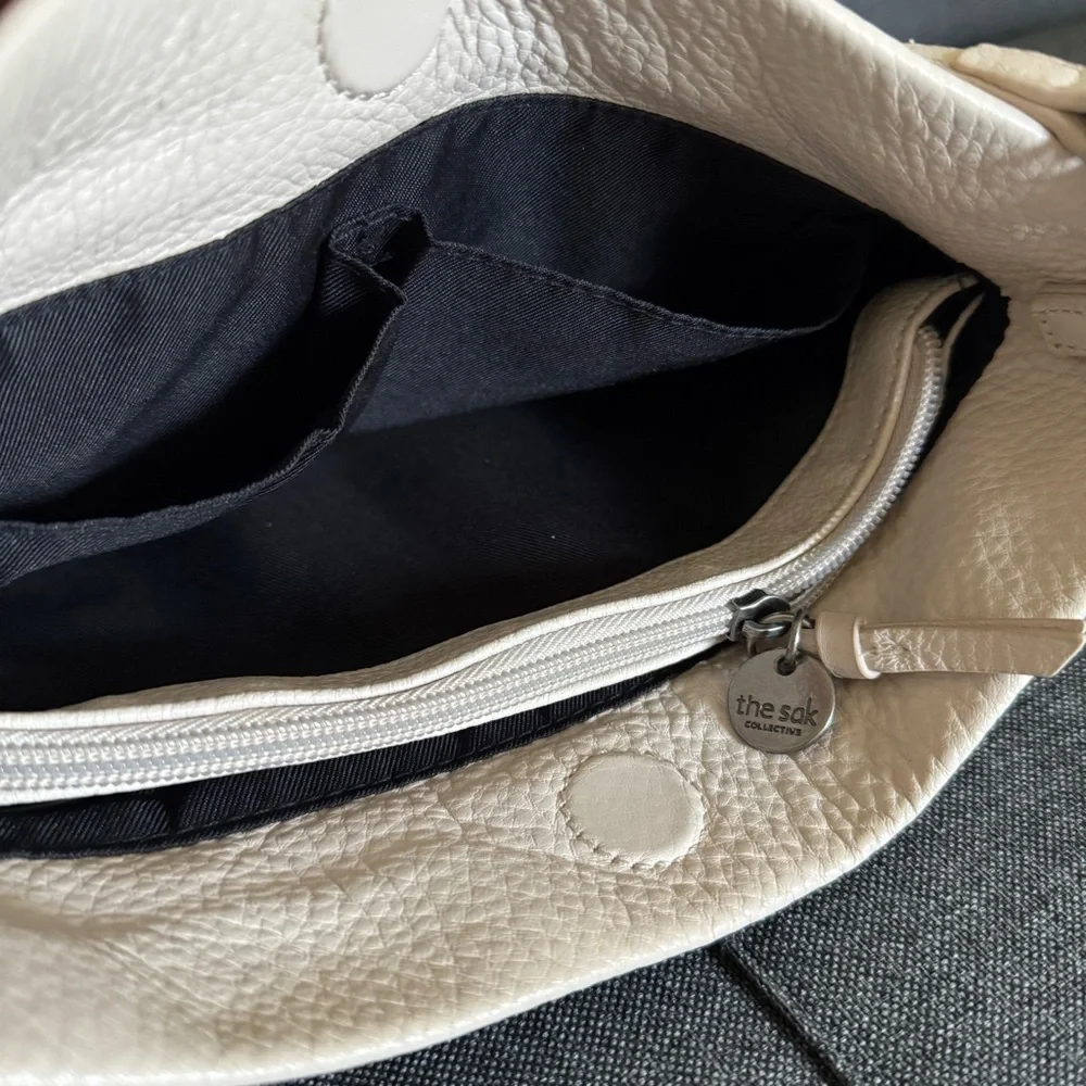 The Sak 100% Leather Cream Shoulder Bag - Picture 8 of 16